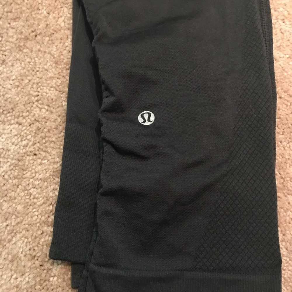 Lululemon cropped pants